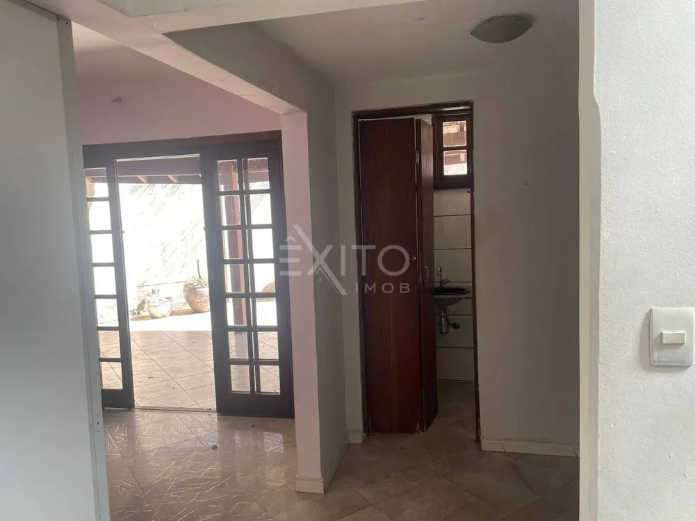 Sobrado, 5 quartos, 240 m² - Foto 1