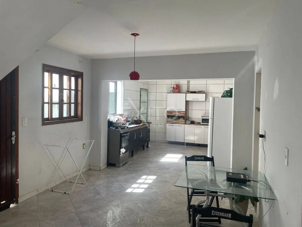 Sobrado, 5 quartos, 240 m² - Foto 2