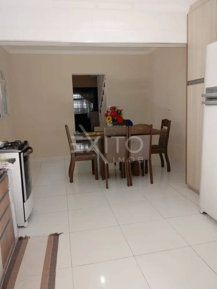 Casa, 3 quartos, 250 m² - Foto 9