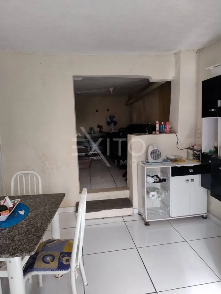 Casa, 3 quartos, 229 m² - Foto 2