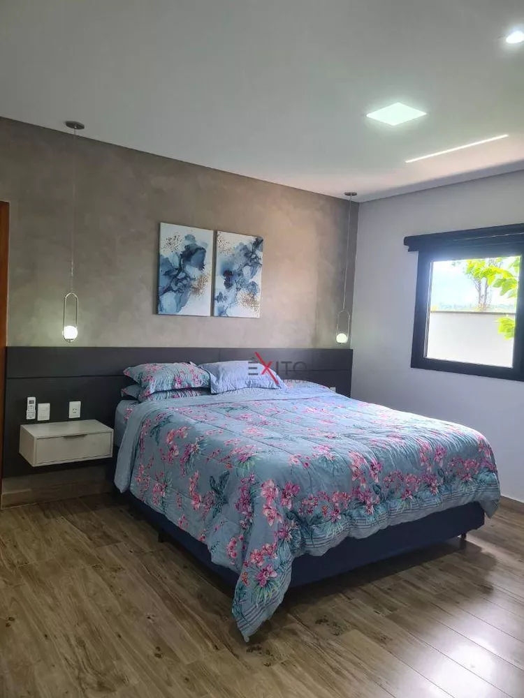 Casa de Condomínio à venda com 3 quartos, 378m² - Foto 3