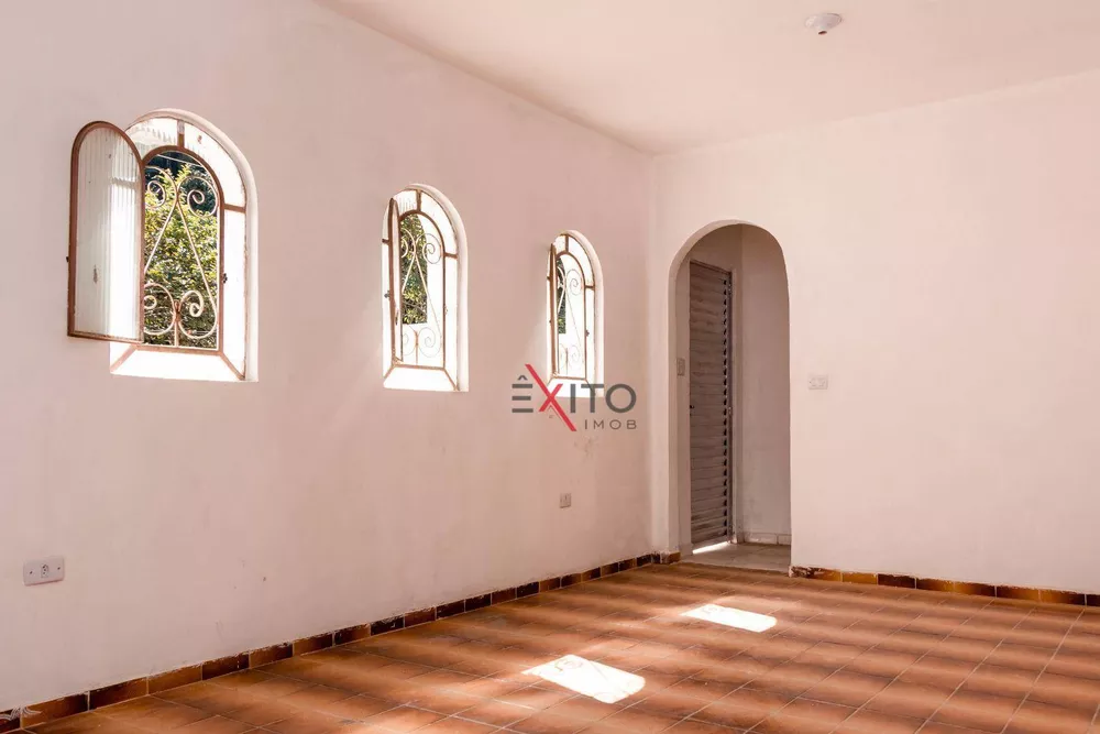 Casa à venda com 2 quartos, 150m² - Foto 2