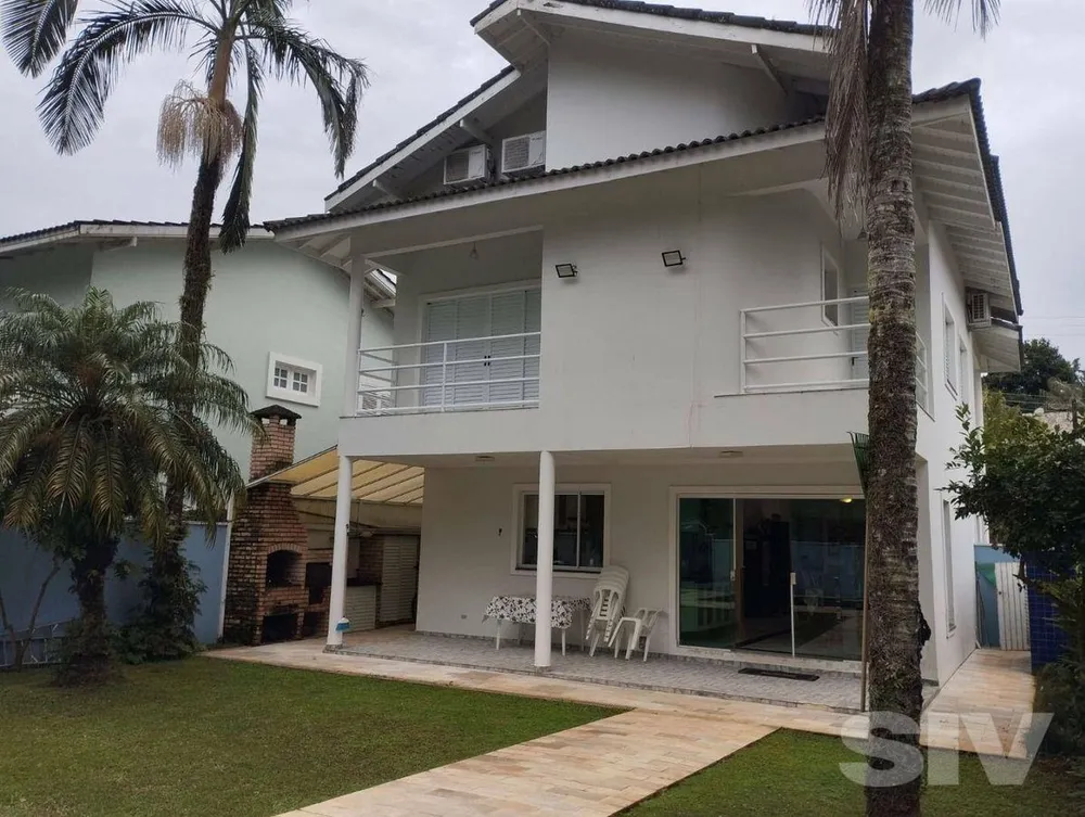 Casa, 4 quartos, 214 m² - Foto 1