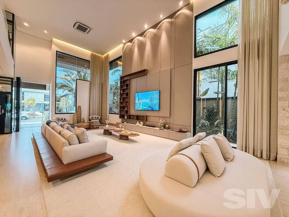 Casa, 6 quartos, 661 m² - Foto 1