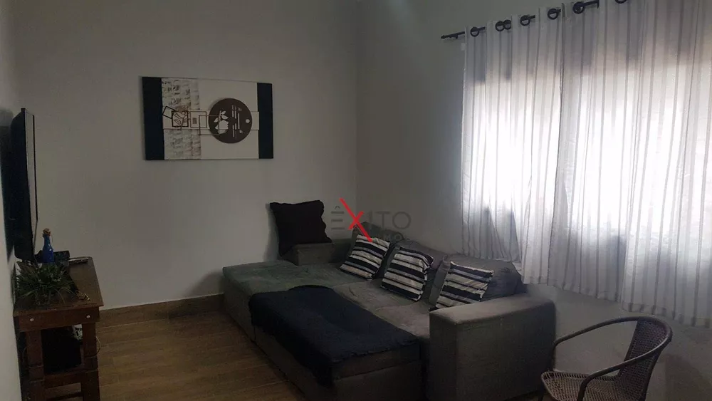 Casa à venda com 3 quartos, 200m² - Foto 2