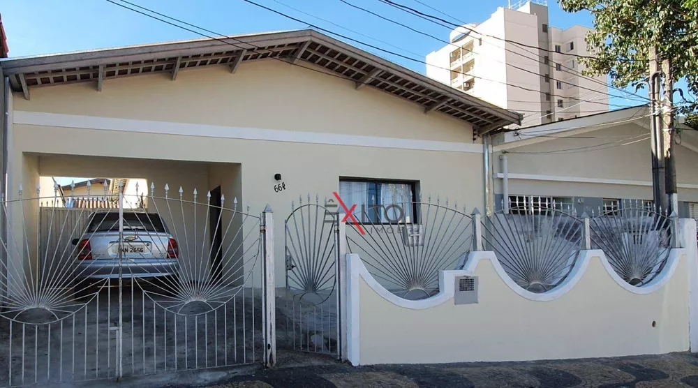 Casa à venda com 3 quartos, 200m² - Foto 1