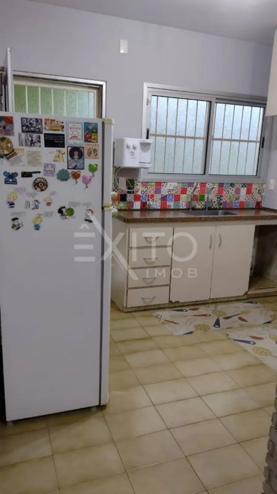 Casa, 2 quartos, 200 m² - Foto 1