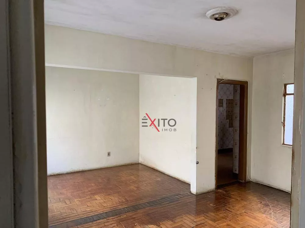 Apartamento à venda com 2 quartos, 63m² - Foto 2