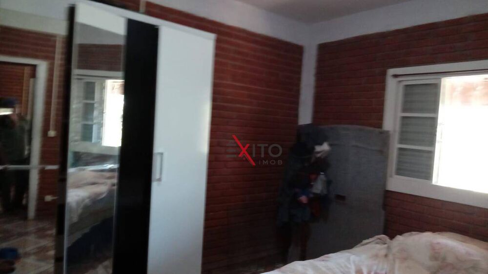 Casa à venda com 3 quartos, 234m² - Foto 4