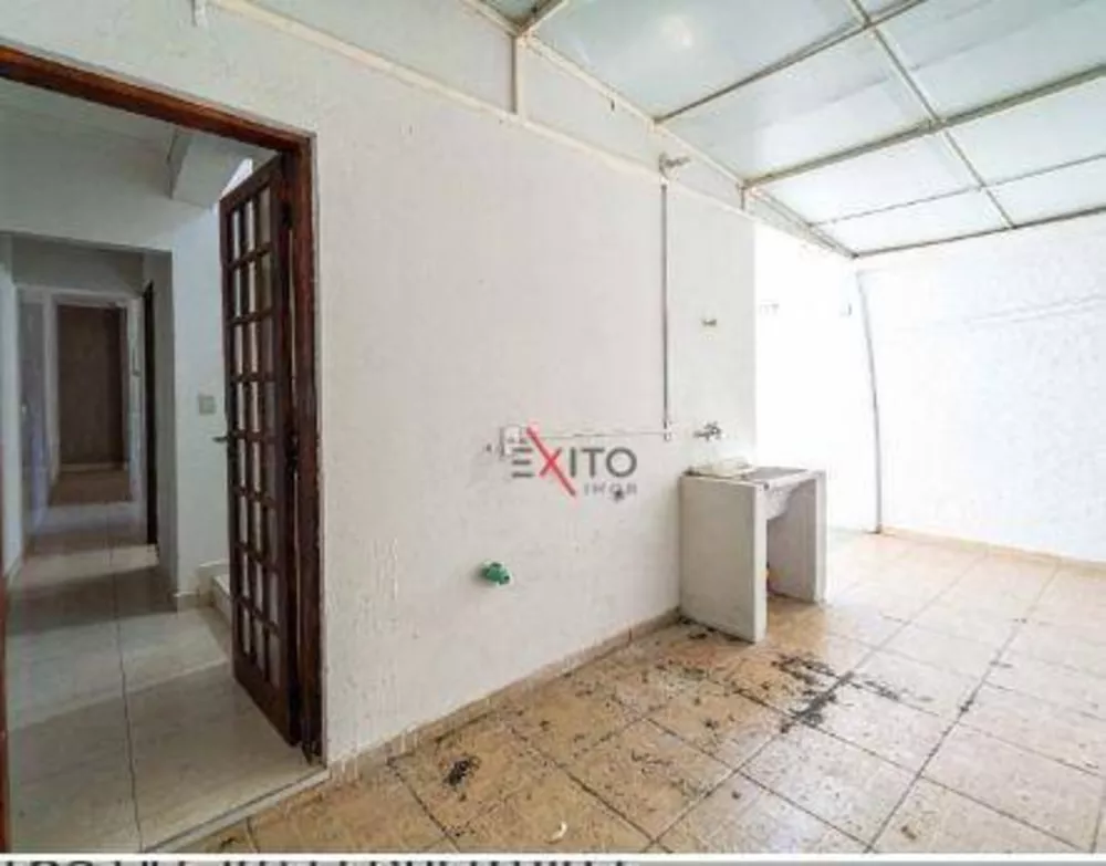 Casa à venda com 3 quartos, 168m² - Foto 3