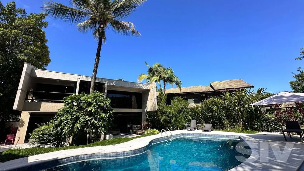 Casa, 3 quartos, 323 m² - Foto 1