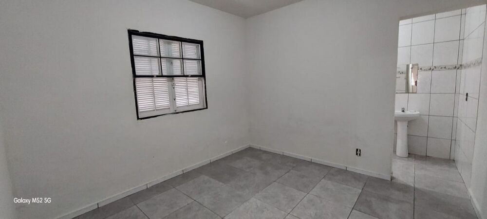 Casa à venda com 2 quartos, 80m² - Foto 9