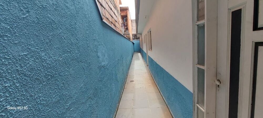Casa à venda com 2 quartos, 80m² - Foto 11