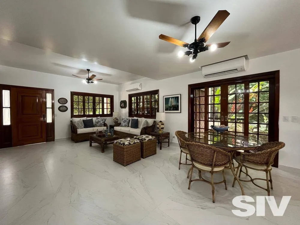 Casa, 5 quartos, 242 m² - Foto 2