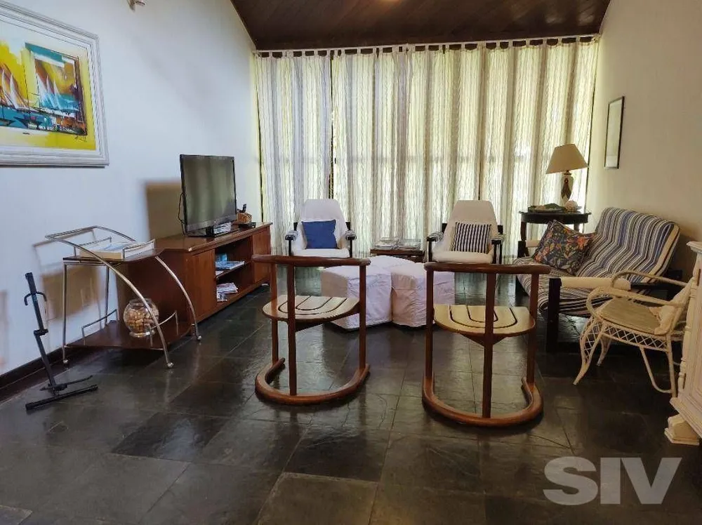 Casa, 3 quartos, 269 m² - Foto 1
