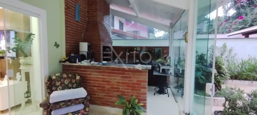 Casa, 4 quartos, 218 m² - Foto 3