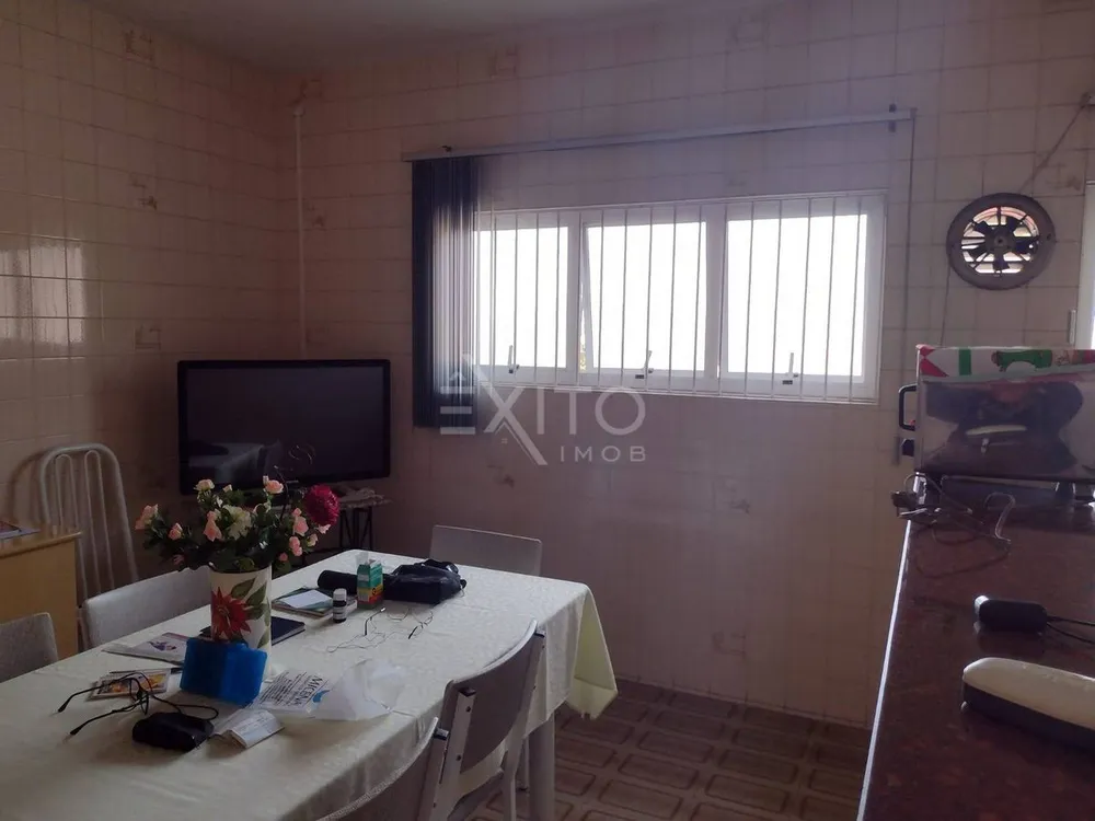Casa, 3 quartos, 331 m² - Foto 1