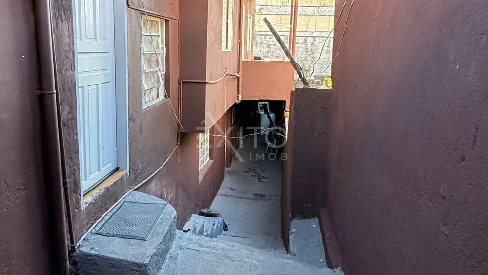 Casa, 5 quartos, 246 m² - Foto 2