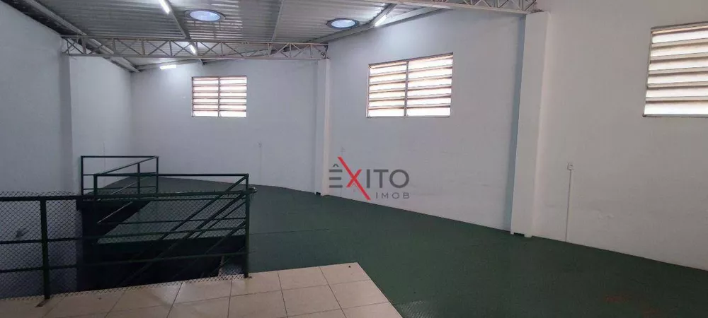 Sobrado à venda com 2 quartos, 318m² - Foto 2