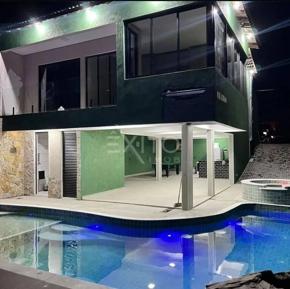 Sobrado, 3 quartos, 229 m² - Foto 1