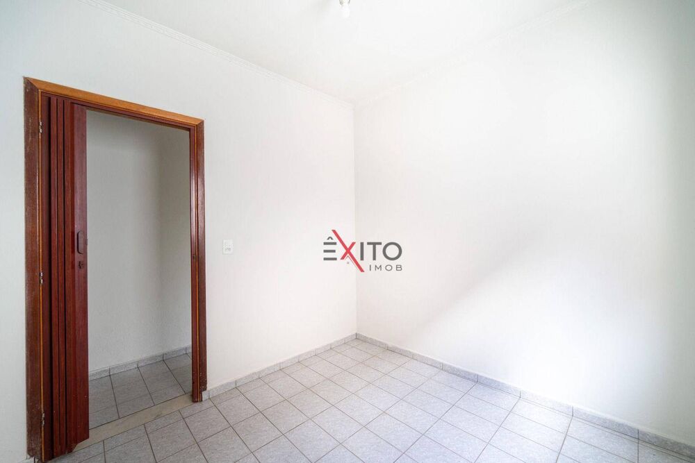 Casa à venda com 2 quartos, 128m² - Foto 9
