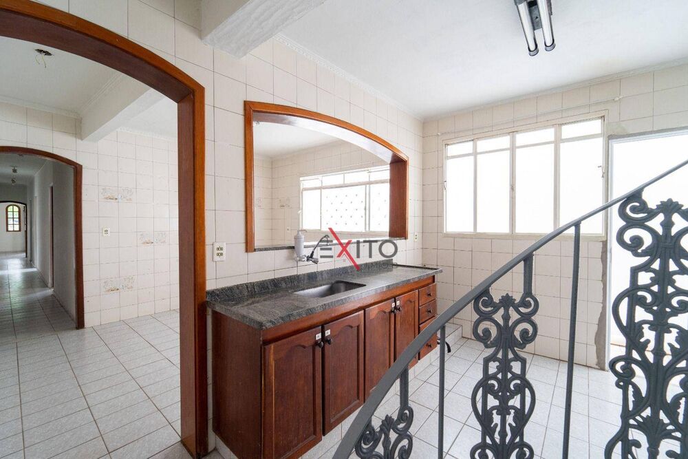 Casa à venda com 2 quartos, 128m² - Foto 10