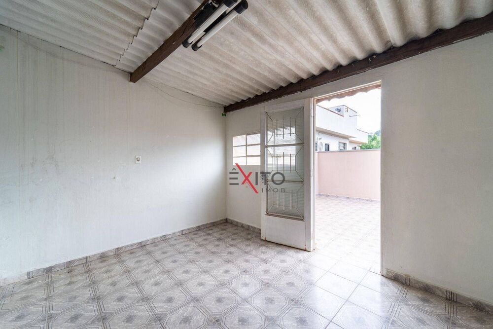 Casa à venda com 2 quartos, 128m² - Foto 11