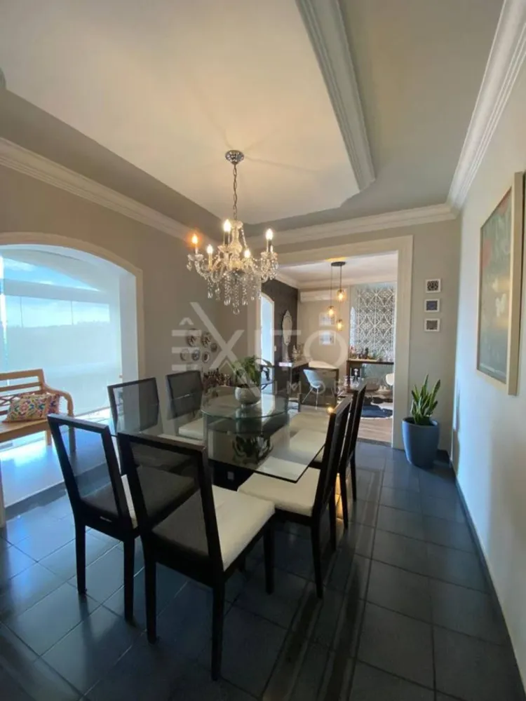 Casa, 4 quartos, 341 m² - Foto 2