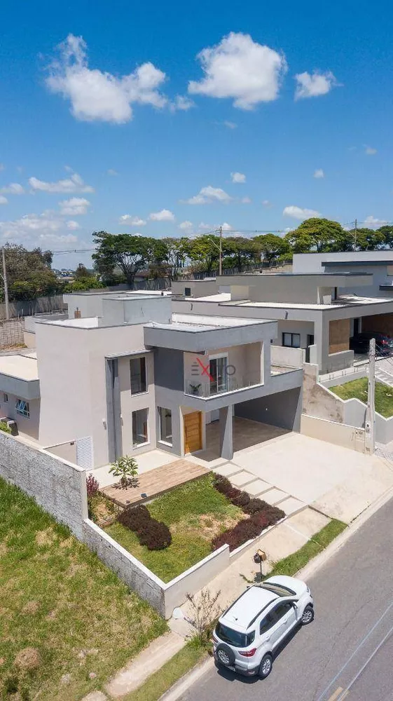 Casa à venda com 3 quartos, 225m² - Foto 3