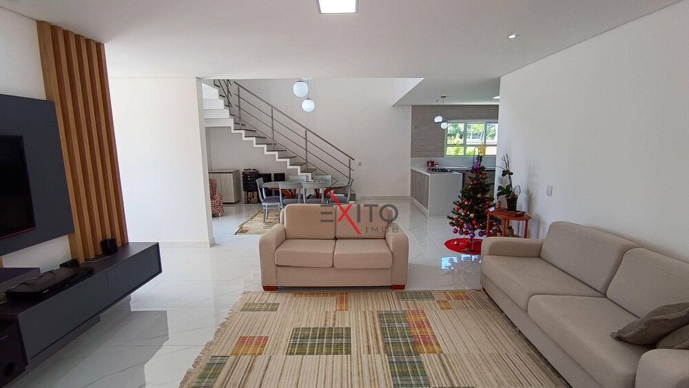 Casa à venda com 3 quartos, 225m² - Foto 7