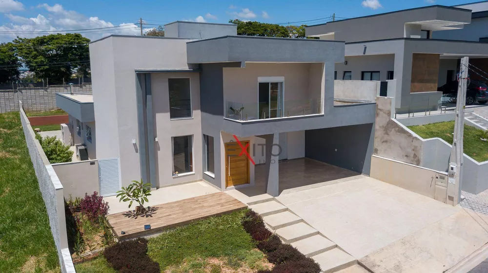 Casa à venda com 3 quartos, 225m² - Foto 2