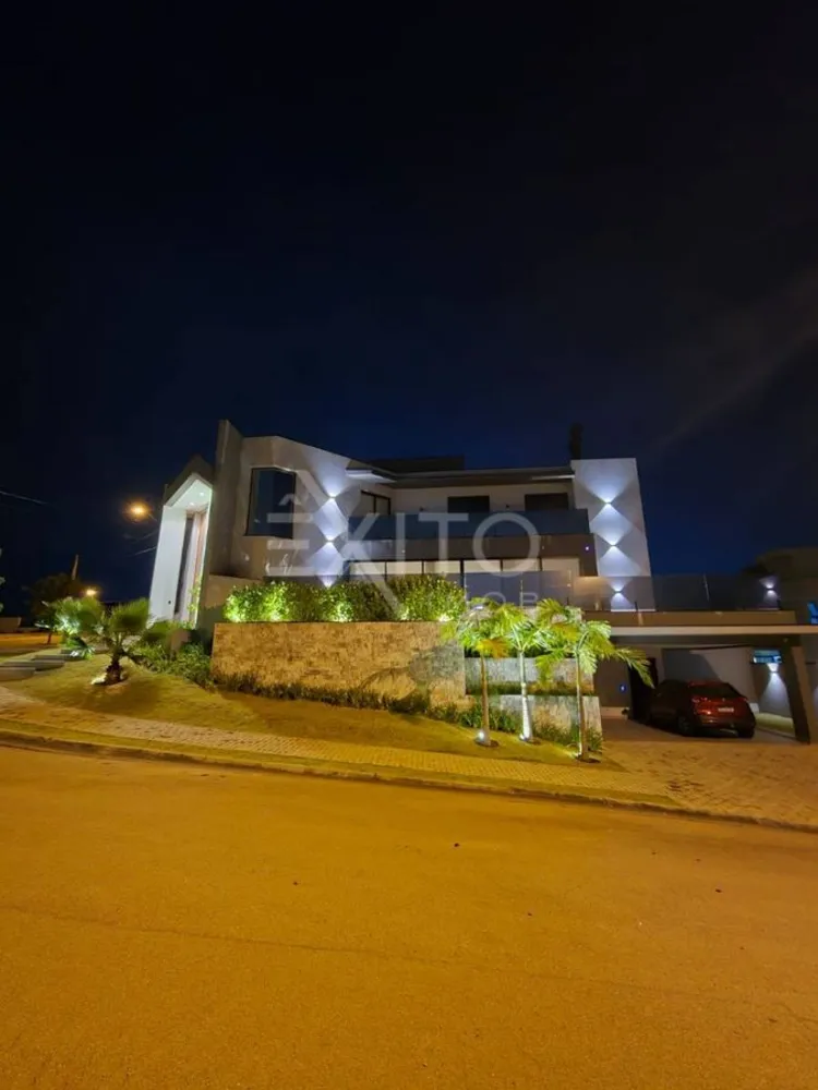 Casa, 3 quartos, 282 m² - Foto 1