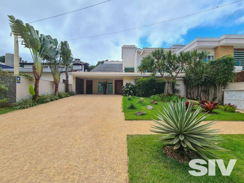 Casa, 4 quartos, 380 m² - Foto 1