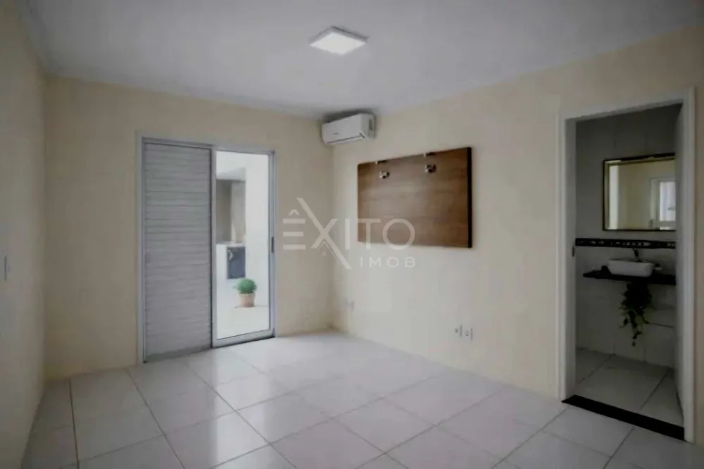 Casa, 4 quartos, 288 m² - Foto 2