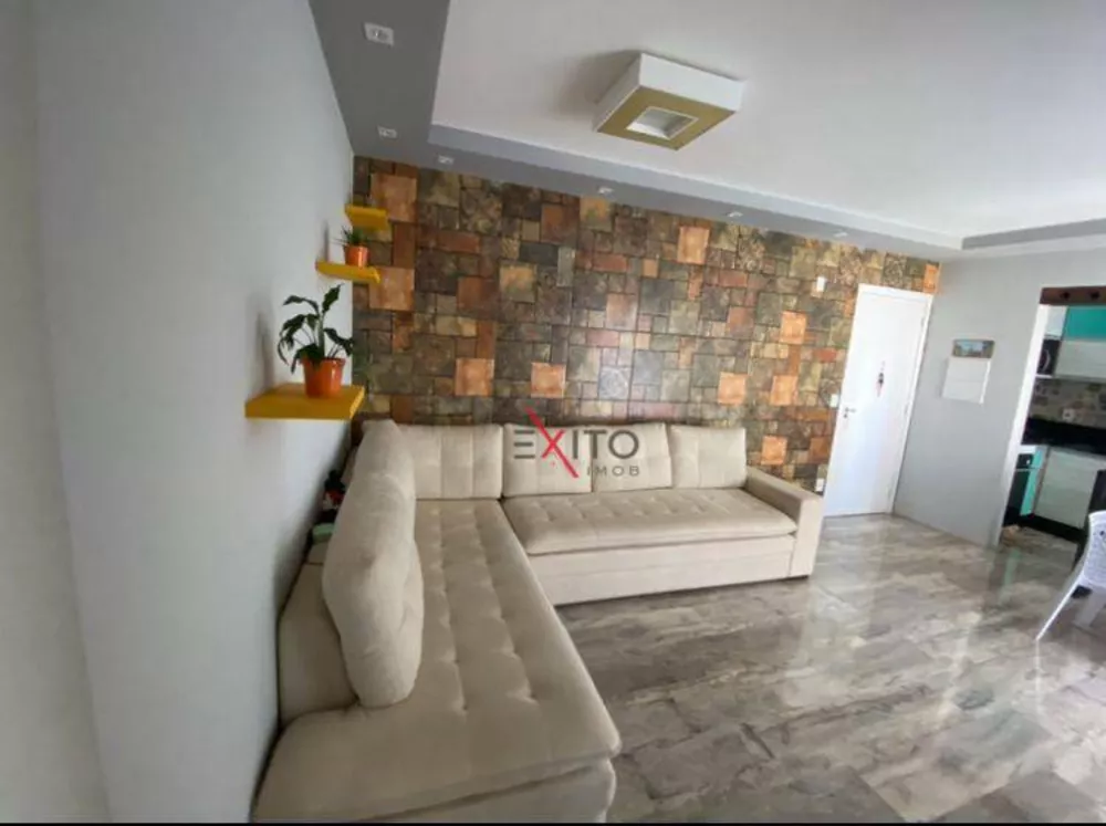 Apartamento à venda com 2 quartos, 62m² - Foto 1