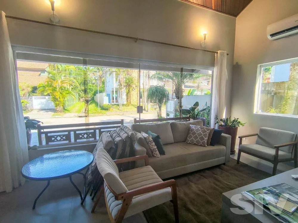 Casa, 5 quartos, 227 m² - Foto 3