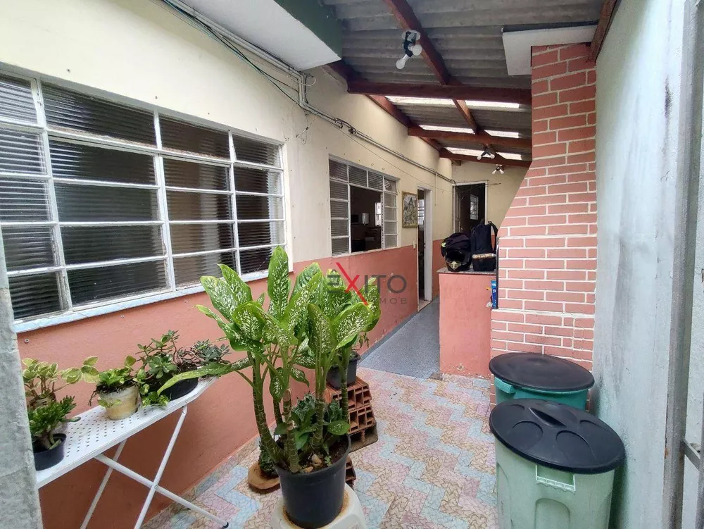 Casa à venda com 1 quarto, 120m² - Foto 2