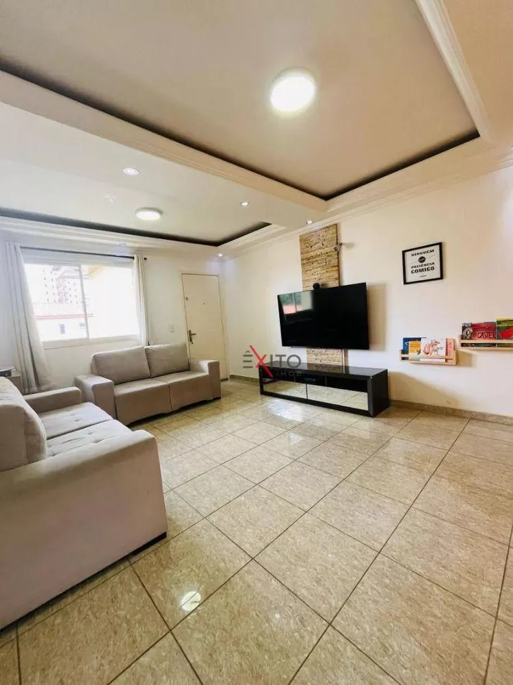 Apartamento à venda com 2 quartos, 64m² - Foto 2