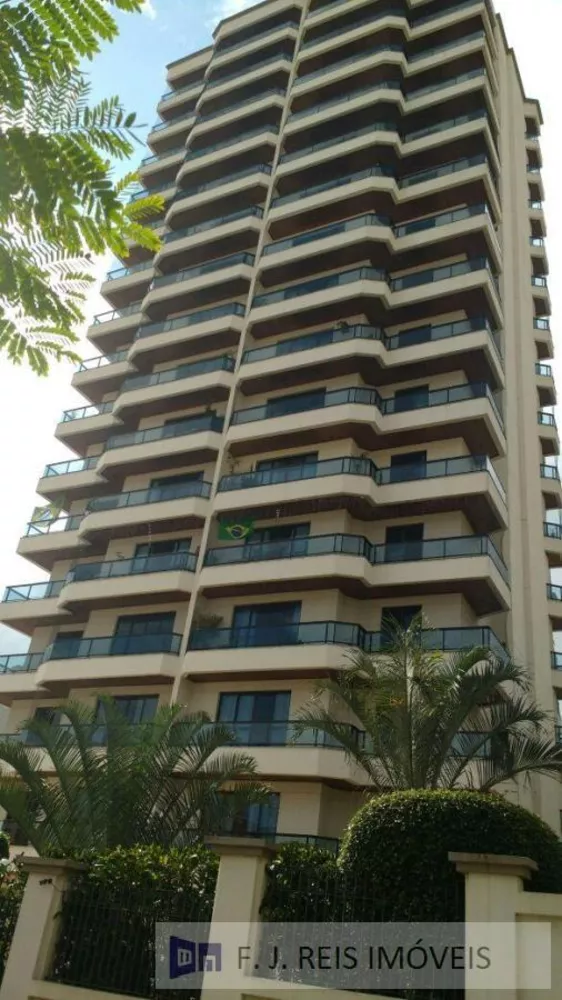 Apartamento à venda com 3 quartos, 140m² - Foto 1