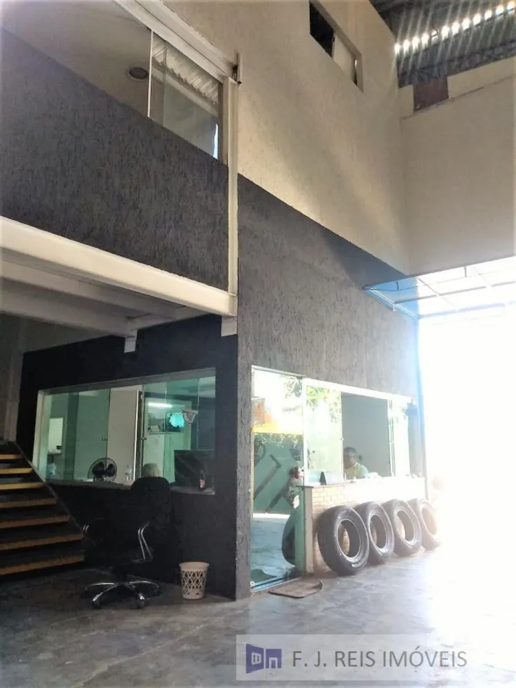 Depósito-Galpão, 1140 m² - Foto 1