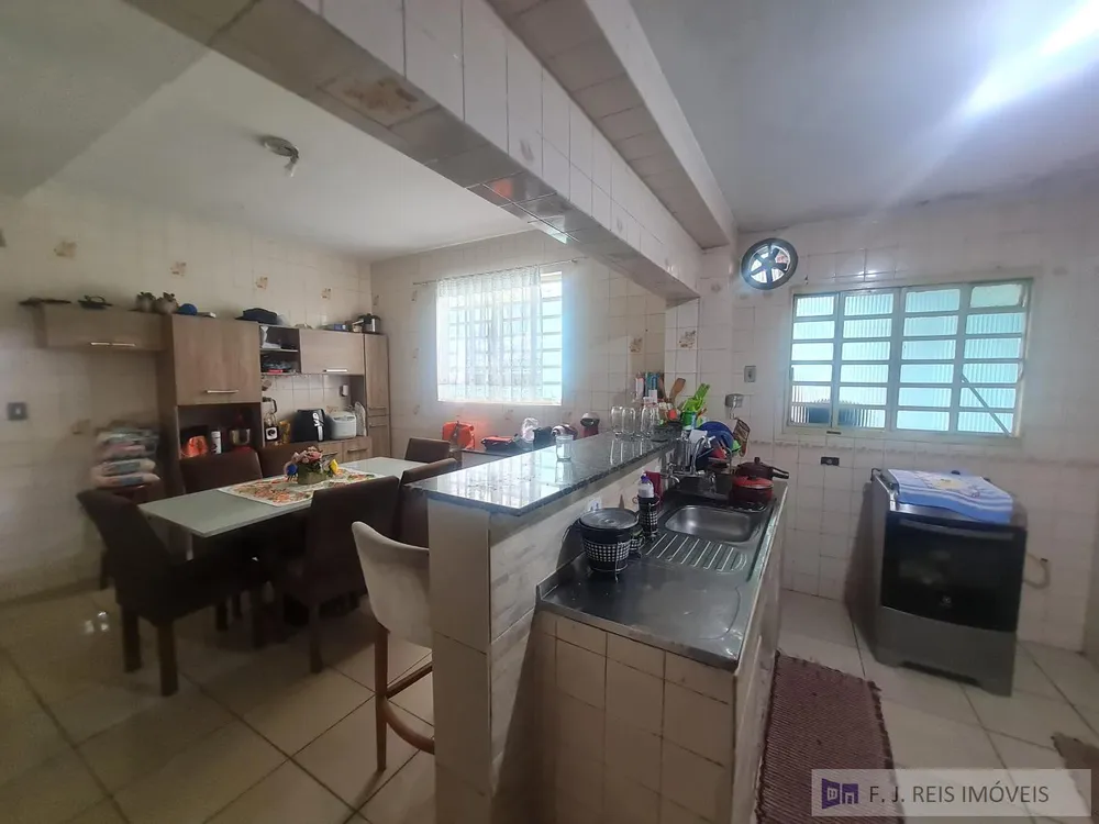 Sobrado, 3 quartos, 183 m² - Foto 2