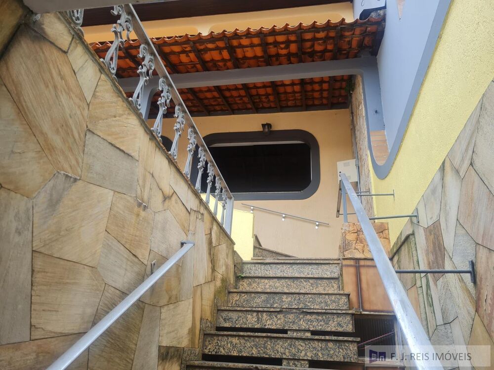 Sobrado, 4 quartos, 500 m² - Foto 1