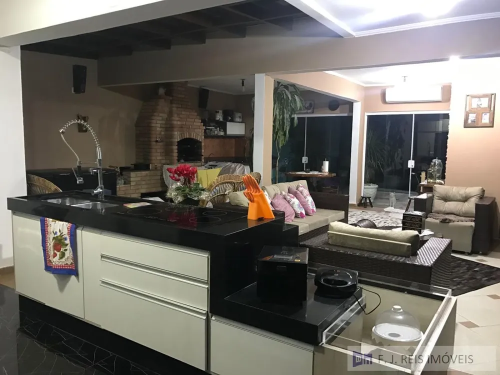 Sobrado, 3 quartos, 500 m² - Foto 2