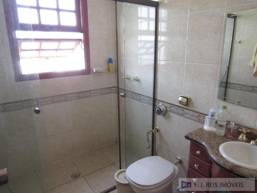 Sobrado, 3 quartos, 360 m² - Foto 1