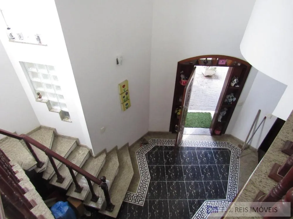 Sobrado, 3 quartos, 360 m² - Foto 1