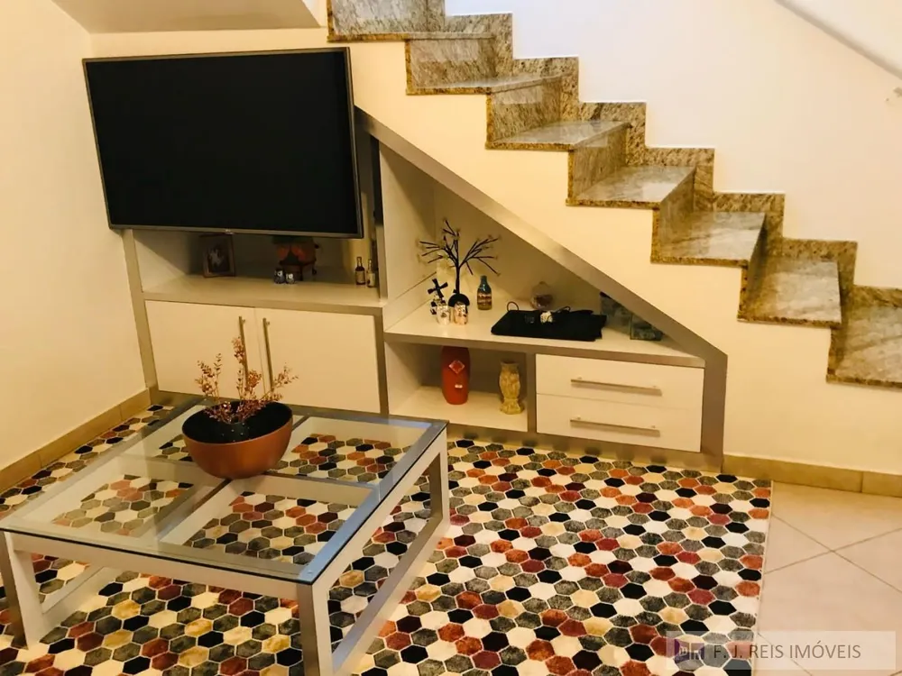 Sobrado, 3 quartos, 179 m² - Foto 1