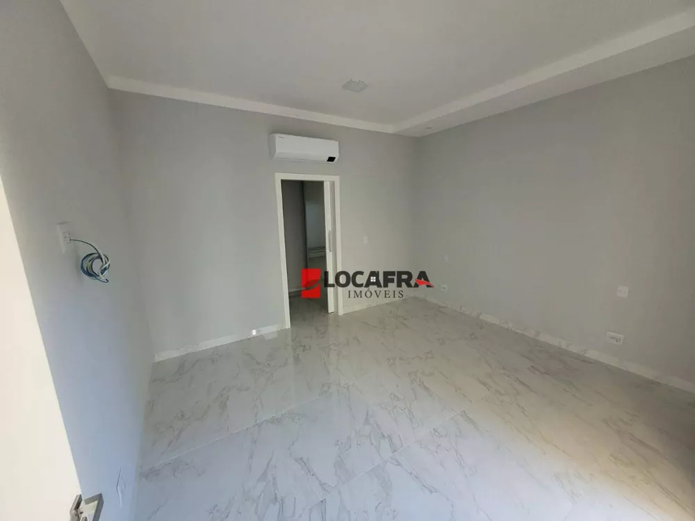 Casa, 3 quartos, 236 m² - Foto 20
