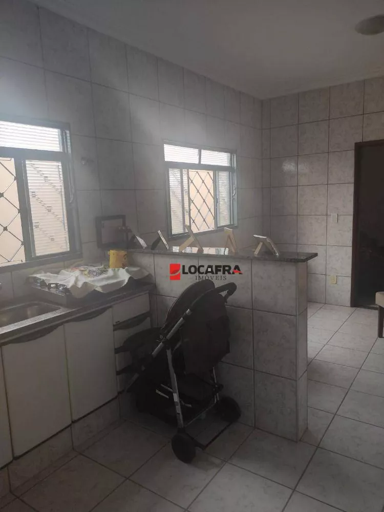 Casa, 4 quartos, 170 m² - Foto 2