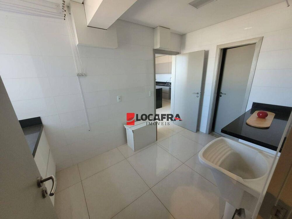 Apartamento, 3 quartos, 245 m² - Foto 14