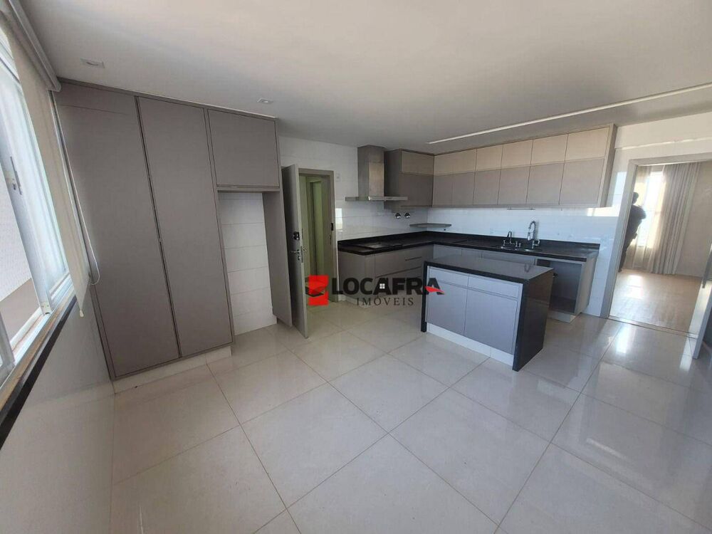Apartamento, 3 quartos, 245 m² - Foto 9